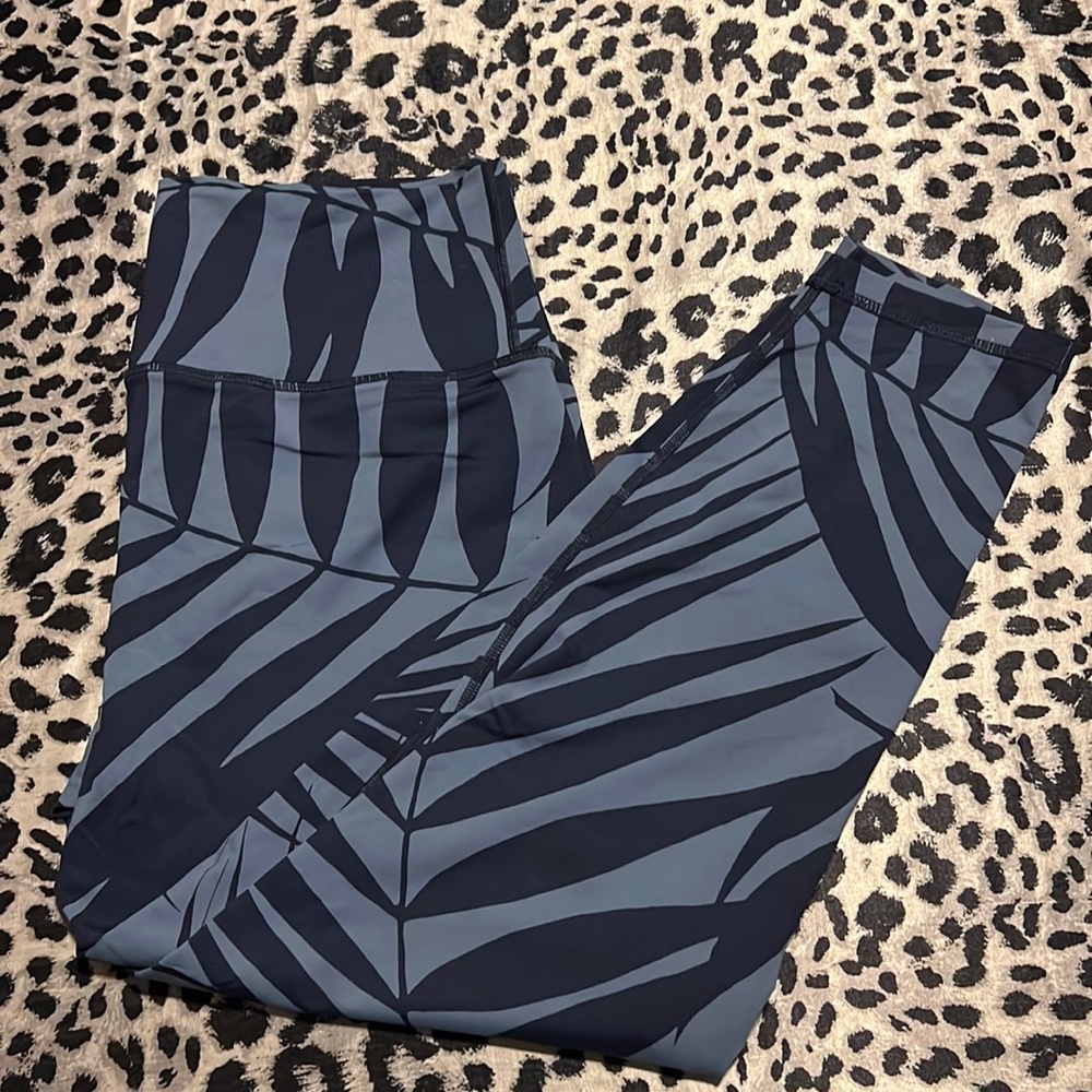 🆑FINAL PRICE‼️ Aerie XL blue printed capris
